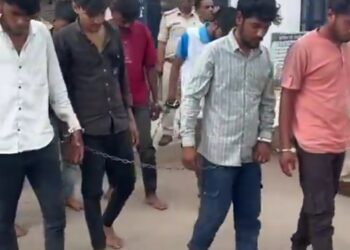 🚨 नई बस्ती चाकू हत्याकांड: 8 आरोपी गिरफ्तार 🚨