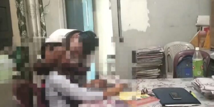 प्रोफेसर रजनीश कुमार विद्या के मंदिर में छुपा हुआ “दरिन्दा” निकला !!
