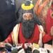 देखिए VIDEO मशहूर बजरबट्टू सम्मेलन में महामण्डेलश्वर का रूप धारण करके शामिल हुए मंत्री कैलाश विजयवर्गीय, बोले