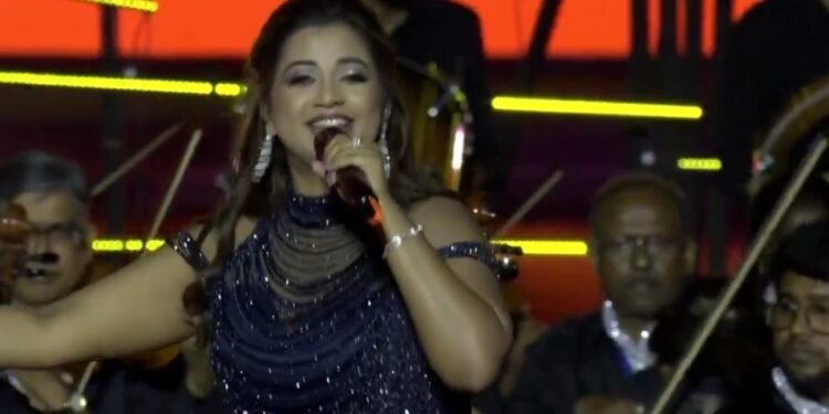 IPL 2025 Opening Ceremony श्रेया घोषाल की मंत्रमुग्ध कर देने वाली आवाज ने ,TATAIPL 2025 के उद्घाटन समारोह को रोशन कर दिया