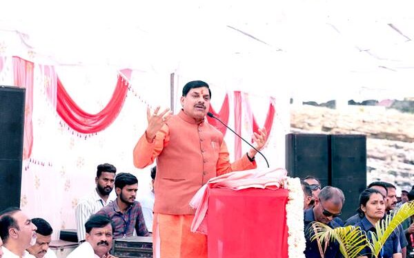 माँ नर्मदा के संपूर्ण परिक्रमा पथ को पवित्रता के साथ उसके मूल स्वरूप में स्थापित करने के लिए सरकार है दृढ़ संकल्पित : मुख्यमंत्री डॉ. यादव