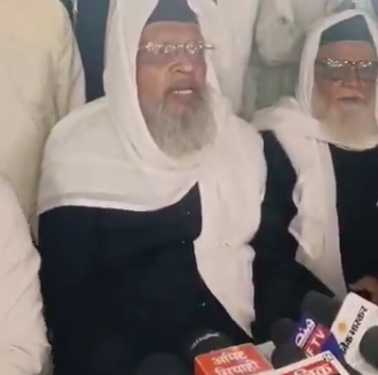 भोपाल में नजर आया ईद का चांद, कल धूमधाम से मनाया जाएगा ईद-उल-फितर का त्योहार, शहर काजी जनाब सैयद मुश्ताक अली नदवी साहब बोले- ईदगाह पर 7:30 बजे अदा की जाएगी ईद की नमाज