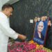 प्रभारी मंत्री श्री सिंह ने विधायक मुड़वारा श्री जायसवाल के निवास पहुंचकर श्रीमती सरोज जायसवाल के निधन पर श्रद्धासुमन अर्पित कर व्यक्त किया शोक