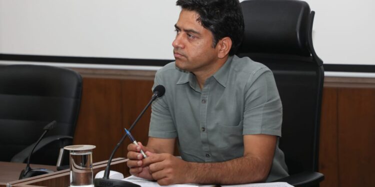 सीएम हेल्पलाइन की शिकायतों के निराकरण में कटनी तीन अग्रणी जिलों में शामिल  पुलिस, नगर निगम व जिला पंचायत ने हासिल किया ए ग्रेड