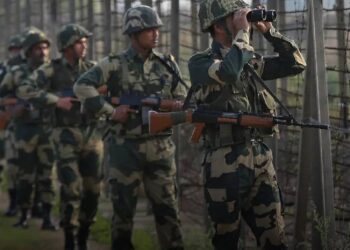 दहशत में पाकिस्तान  PoK में इमरजेंसी घोषित, हेल्थ वर्कर्स की छुट्टियां रद्द।