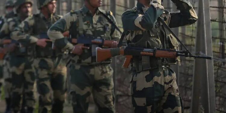 दहशत में पाकिस्तान PoK में इमरजेंसी घोषित, हेल्थ वर्कर्स की छुट्टियां रद्द।