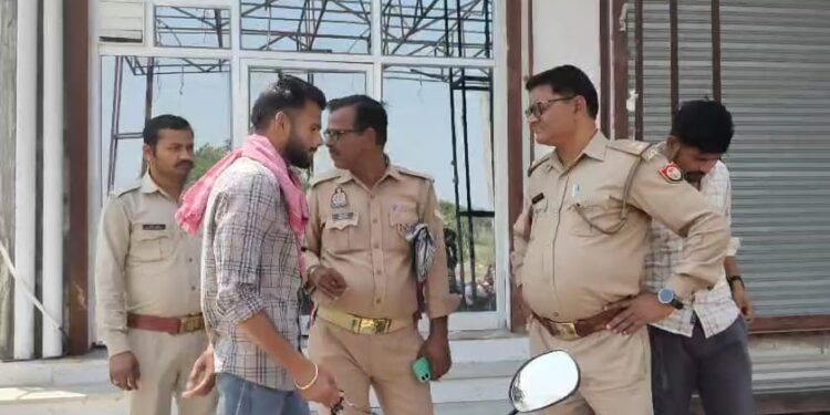 कन्नौज होटल में छापामारी से मचा हड़कंप