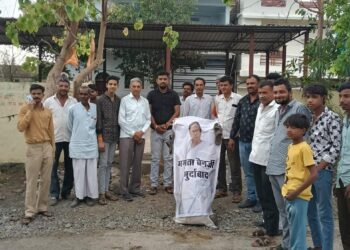 *ग्राम रोसला में ममता बनर्जी का पुतला दहन,हिंदू समाज ने जताया आक्रोश*