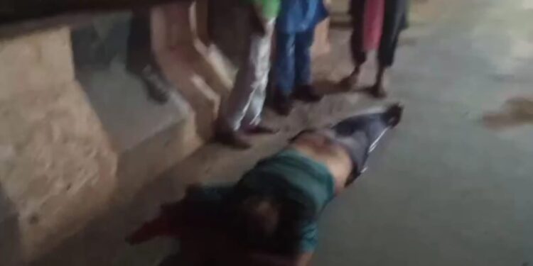 ओवर ब्रिज से प्रौड़ ने लगाई छलांग, घटनास्थल पर ही हो गई मौत, शनिवार देर शाम हुई घटना