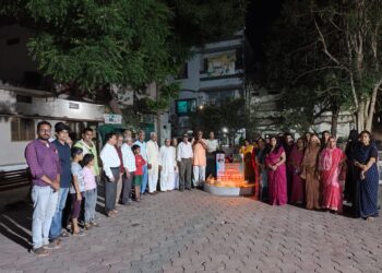 *कर्मचारी कॉलोनी वासीयो द्वारा पहलगाम के आतंकी हमले में दिवंगत हुए श्रद्धालुओं को श्रद्धांजलि*