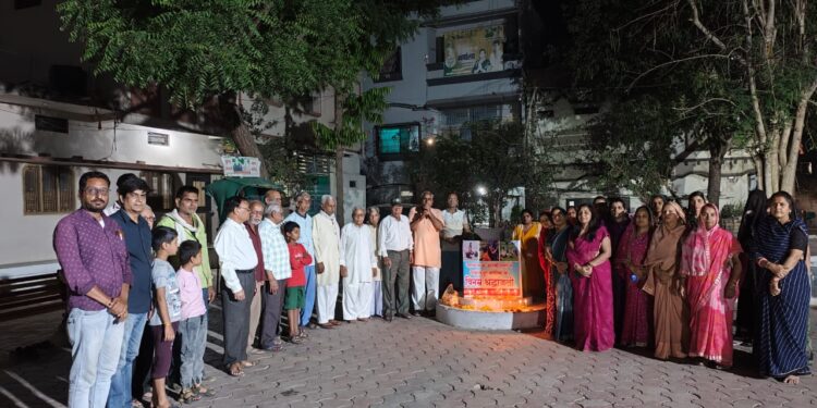 *कर्मचारी कॉलोनी वासीयो द्वारा पहलगाम के आतंकी हमले में दिवंगत हुए श्रद्धालुओं को श्रद्धांजलि*