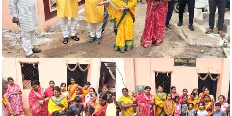 *वेंकट वार्ड शास्त्री कॉलोनी में बनेगी सीसी सड़क*  *महापौर एवं स्थानीय पार्षद की गरिमामय उपस्थिति में भूमिपूजन हुआ संपन्न*