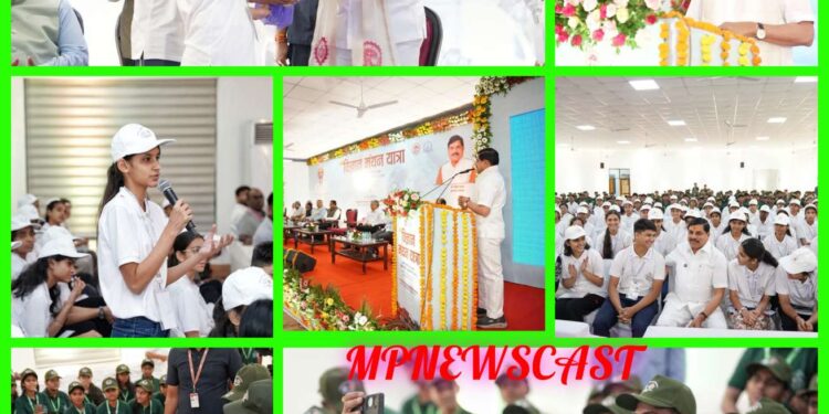 भोपाल स्थित निवास में आयोजित 17वीं विज्ञान मंथन यात्रा के संवाद कार्यक्रम में प्रदेश के विज्ञान प्रेमी विद्यार्थियों के साथ भारतीय ज्ञान-विज्ञान परंपरा सहित देश-प्रदेश और समाज के विभिन्न समसामयिक विषयों पर संवाद किया।
