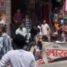 दबंगो ने दो युवकों पर लाठी-डंडो से किया हमला “पिटाई की लाइव वीडियो सोशल मिडिया पर हुआ वायरल” दोनों युवकों के माफ़ी मांगने पर भी दबंग पीटते रहे युवकों को