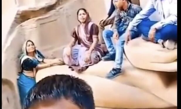 ग्वालियर  जैन तीर्थंकर प्रतिमाओं पर रील बनाने वालों पर FIR, जैन मूर्तियों पर आपत्तिजनक रील, समाज में आक्रोश।