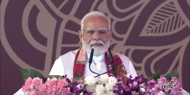 बीते वर्षों में काशी के तेज इंफ्रास्ट्रक्चर विकास से यहां कमाई-दवाई और आवाजाही की सुविधा बहुत बढ़ी है। इसीलिए यहां आने वाला हर यात्री कह रहा है…PM
