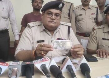 *थाना सौंसर पुलिस ने बाजार में नकली नोट (भारतीय करेंसी) चलाते हुये 02 आरोपियों को किया गिरफ्तार*