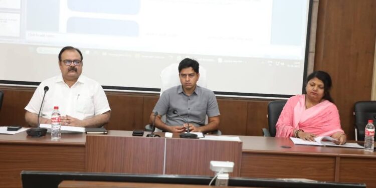 कलेक्टर श्री यादव की अध्यक्षता में लोक परिवहन की 18वीं बोर्ड ऑफ डायरेक्टर की बैठक संपन्न