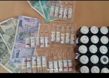 क्राईम ब्रांच एवं थाना घमापुर पुलिस की संयुक्त कार्यवाही प्रतिबंधित नशीले इंजैक्शन के कारोबार में लिप्त आरोपी गिरफ्तार, 55 नग नशीले इंजैक्शन तथा नगदी 1200 रूपये जप्त