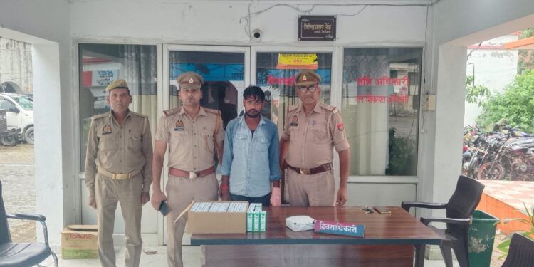 *थाना कोतवाली कन्नौज पुलिस द्वारा 60 क्वार्टर देशी शराब सहित एक अभियुक्त को किया गिरफ्तार ।*