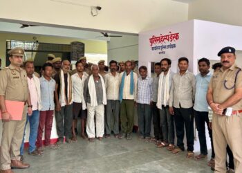 *पुलिस अधीक्षक कन्नौज विनोद कुमार के द्वारा वांछित / वारंटी अभियुक्तों की गिरफ्तारी अभियान के अन्तर्गत जनपद कन्नौज पुलिस द्वारा 24 घण्टे के अन्दर 26 वारंटी तथा 04 वांछित अभियुक्तों सहित कुल 30 अपराधियों को किया गया गिरफ्तार ।*