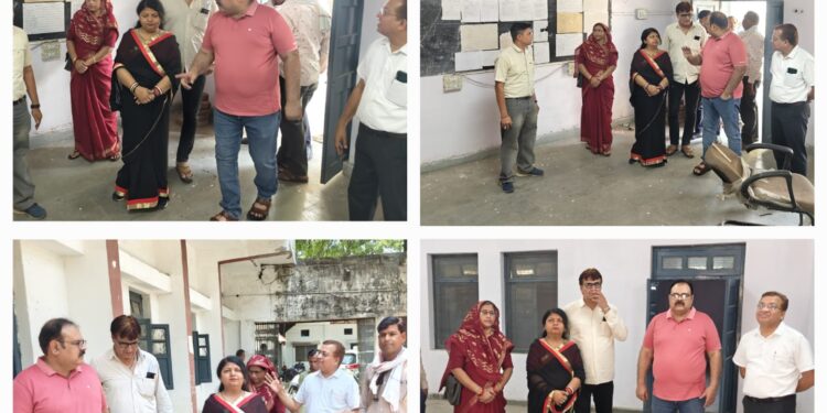 *रिक्त भवन में संचालित होने वाले केंद्रीय विद्यालय की व्यवस्थाओं का महापौर नें निगमायुक्त एवं केन्द्रीय स्कूल के प्राचार्य के साथ किया संयुक्त निरीक्षण*  *छात्रों को शुद्ध शीतल पेयजल की उपलब्धता हेतु वाटर कूलर प्रदाय करने महापौर ने की घोषणा*