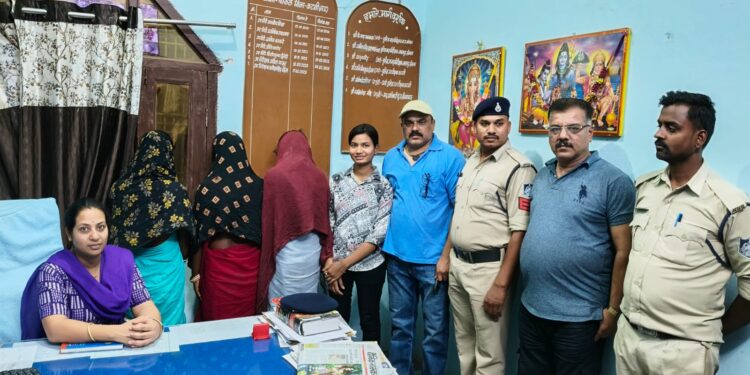 *थाना बाकल* पुलिस ने “ *आपरेश मुस्कान”* के तहत *03* नाबालिग बालिकाओं को राजस्थान से किया सकुशल दस्तयाब