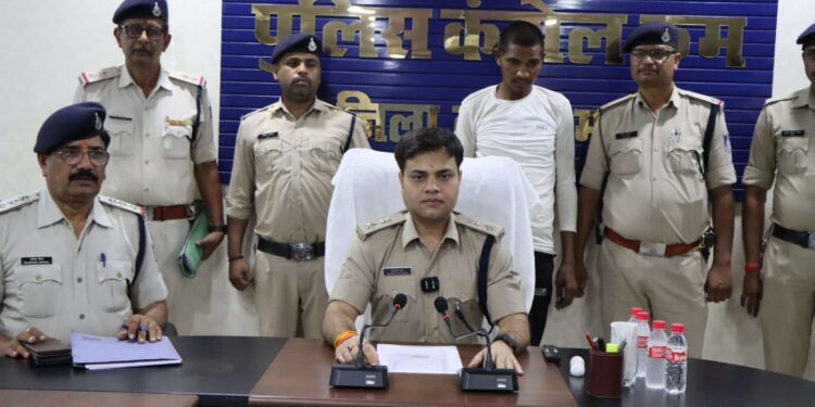 पुलिस अधीक्षक अभिजीत रंजन ने किया खुलासा एम्बूलेंस ड्रायवर की गला घोंटकर हत्या करने वाला आरोपी कुठला पुलिस की गिरफ्त में