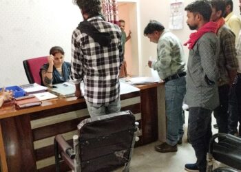 निर्माण कार्यों में सरपंच सचिव ने किया अनियमितता  ग्रामीणों ने एसडीएम से किया शिकायत,जांच कराने की मांग,ढीमरखेड़ा जनपद की देगवां महगवां ग्राम पंचायत का मामला