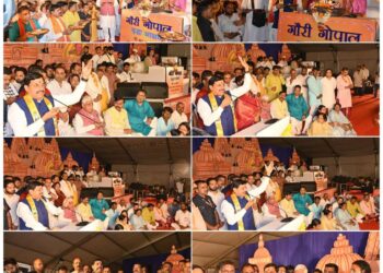 रिवंझा में भागवत कथा में शामिल हुए मुख्‍यमंत्री डॉ. मोहन यादव कथावाचक डॉ. अनिरूद्धाचार्य जी महाराज ने की मुख्‍यमंत्री कार्यशैली की तारीफ