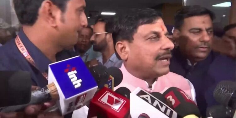 मॉकड्रिल के दौरान घायल हुए दो जवानों से मुलाकात कर डॉक्टर्स से उनके स्वास्थ्य के बारे में जानकारी ली और जवानों का बेहतर उपचार सुनिश्चित करने के निर्देश दिए हैं। CM