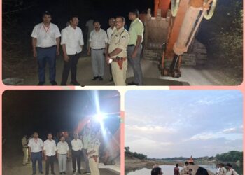 जिला प्रशासन की बड़ी कार्यवाही रेत का अवैध उत्‍खनन करते पाये जाने पर तीन फोकलेन मशीन, एक डम्‍फर और एक ट्रेक्‍टर जब्‍त कलेक्‍टर को मिली थी शिकायत जिला स्‍तर से कार्यवाही करने भेजी गई टीम