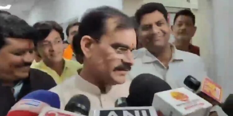 मंत्री विजय शाह के बयान पर बोले वीडी शर्मा,  ऐसे बयान का किसी को अधिकार नहीं, अगर ऐसा कोई बयान आता है तो तत्काल बुलाकर बातचीत की जाती है, बहन सोफिया देश की बेटी है।