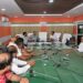 निगमायुक्त श्री दुबे की मौजूदगी में नगर निगम में विभिन्न व्यापारी एवं सामाजिक संगठनों की बैठक संपन्न  आपातकालीन स्थिति से निपटनें और प्रशासनिक व्यवस्थाओं को दुरूस्त रखनें हेतु आयोजित   मॉकड्रिल के दौरान सहयोग प्रदान करने किया गया आग्रह
