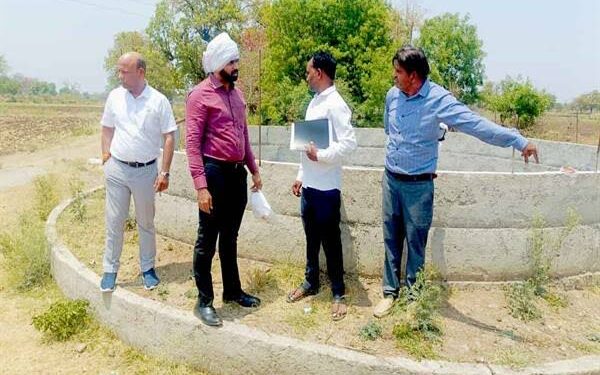 *जिलों में हो रहे कार्यों को देखने जाएंगे अधिकारी, मनरेगा आयुक्त को देंगे अनुश्रवण रिपोर्ट* *पंचायत एवं ग्रामीण विकास विभाग ने अधिकारियों की लगाई ड्यूटी, जारी किए आदेश*