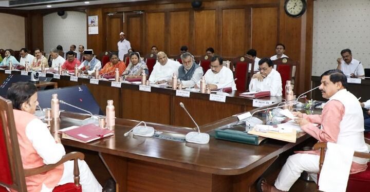 नक्सल प्रभावित जिले बालाघाट, मण्डला एवं डिण्डोरी के लिए विशेष सहयोगी दस्ते के 850 पद स्वीकृत