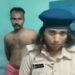 सोशल मीडिया पर वीडियो वायरल है. पति ने दिहाड़ी मजदूरी कर के अपनी पत्नी को पढ़ाया लिखाया. पत्नी की फायर ब्रिगेड में नौकरी लगी. पत्नी फायर ब्रिगेड डिपार्टमेंट में ही गैर-पुरुष से नाजायज संबंध बनाने लगी.