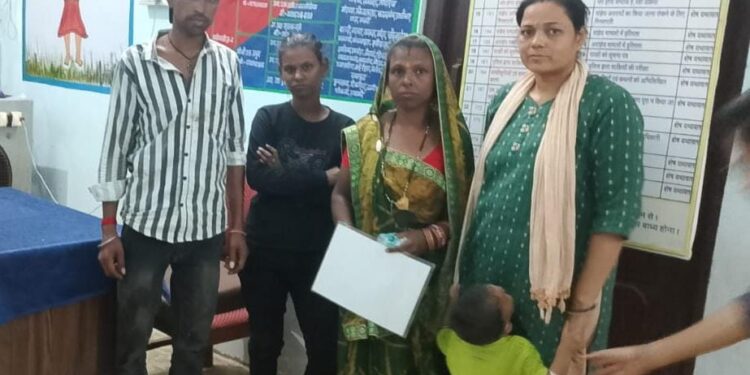 *थाना बाकल* पुलिस ने *गुमशुदा महिला* को जिला *जबलपुर से 4 दिन के अंदर* सकुशल दस्तयाब*