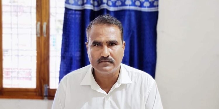 लखन लाल बागरी को ढीमरखेड़ा का बी आई ओ का पद भार