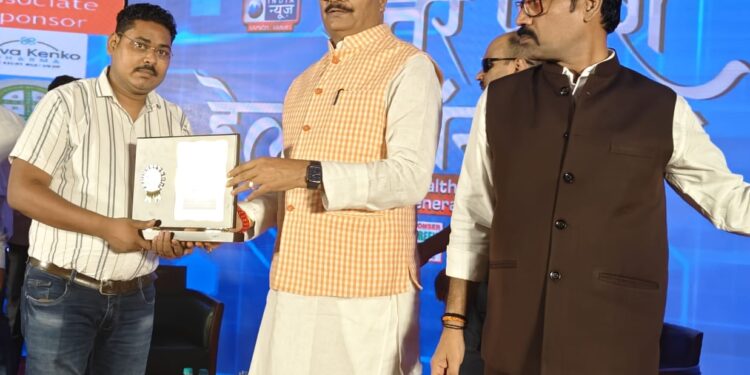 उत्त्तर प्रदेश हेल्थ कॉन्क्लेव लखनऊ में साई हॉस्पिटल को किया गया सम्मानित