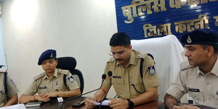पुलिस अधीक्षक अभिनय विश्वकर्मा  ने नायरा पेट्रोल पंप के पास हुई लूट का किया खुलासा