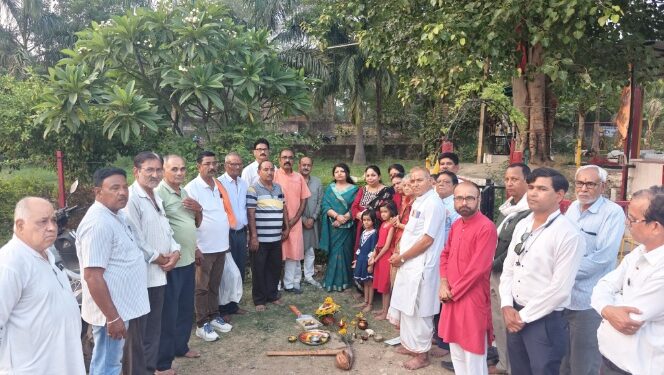 *हेमू कालाणी वार्ड में 46 लाख रुपए की लागत से होने वाले चार विकास कार्यों का भूमिपूजन संपन्न*  *सुगम आवागमन के साथ उपलब्ध होगी बेहतर होगी जल निकासी की व्यवस्था*