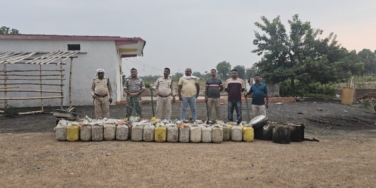 *बरही छिदिया टोला पारधी मोहल्ला में अवैध शराब महुआ लाहन नष्टीकरण के विरुद्ध बरही पुलिस की सख्त कारवाही*