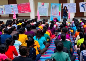 मध्‍यप्रदेश के आदिवासी अंचल में फैली सिकल सेल बीमारी को रोकने सारिका का प्रयास  शादी के पहले सिकलसेल कुंडली का मिलान रोक सकता है सिकलसेल का फैलाव– सारिका घारू
