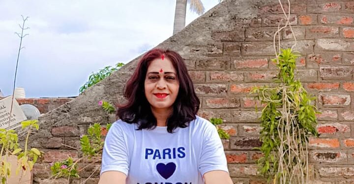 * मुस्कान ड्रीम्स फाउंडेशन की संस्थापिका समाजसेवी मंजूषा गौतम ने दिया योग करने का संदेश —-
