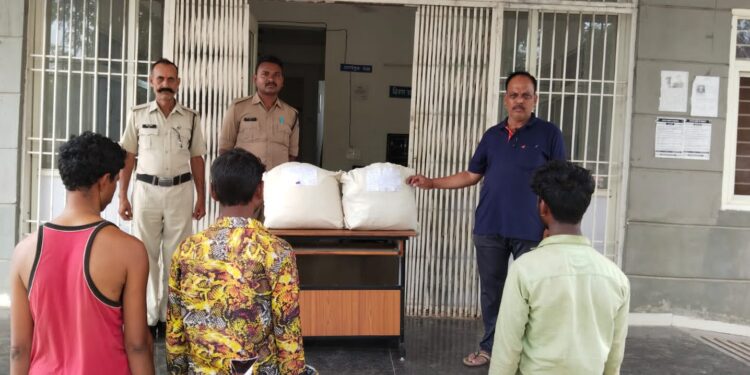 बरही पुलिस की अवैध मादक पदार्थ गांजे के विरुद्ध 03 बड़ी कार्यवाहियां 03 मोटरसाइकिल सहित किया गया कुल 21 किलो 795 ग्राम अवैध मादक पदार्थ गांजा कुल मसरूका कीमती करीबन 438000 रुपए का जप्त