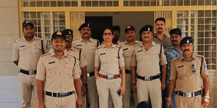 *रीठी पुलिस द्वारा अवैध मादक पदार्थों के विरूद्ध चलाये जा रहे अभियान के तहत् रीठी पुलिस द्वारा अवैध शराब की रोकथाम पर की गईं कार्यवाही*