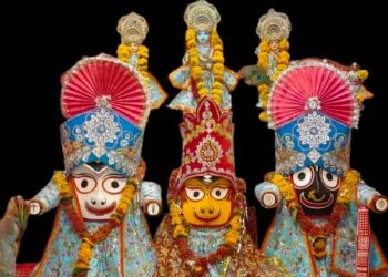 ज्येष्ठ पूर्णिमा के बाद भगवान जगन्नाथ 15 दिनों के लिए बीमार होकर एकांतवास में चले जाते हैं। इसे अनासरा या ज्वर लीला कहा जाता है*।💥💥 इस दौरान मंदिर के पट बंद रहते हैं और केवल दायित्वगण ही भगवान की सेवा में रहते हैं।👏