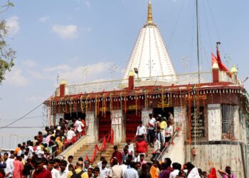 “अतुलनीय मध्य प्रदेश” में सतना और मैहर बने पर्यटकों की पहली पसंद 2024 में मैहर में 1.33 करोड़ पर्यटकों का आगमन, सतना भी पर्यटन मानचित्र पर उभरा