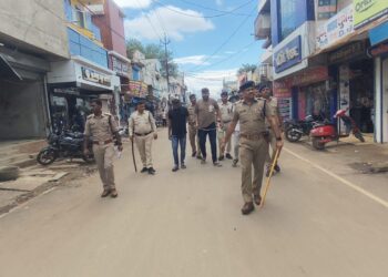 *माधव नगर पुलिस ने रोहित मर्डर के आरोपियों का निकाला जुलुस*